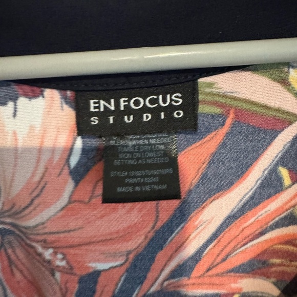 Enfocus Studio Navy and Coral Floral Dress - Picture 2 of 3